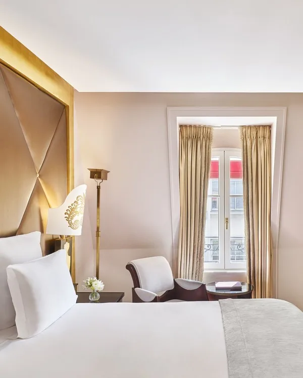 Le Fouquet's, Decorté en exclusivité parisienne sur les Champs-Élysées