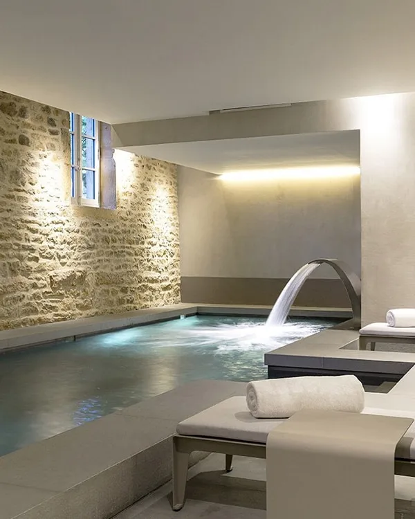 chateau bagnols piscine