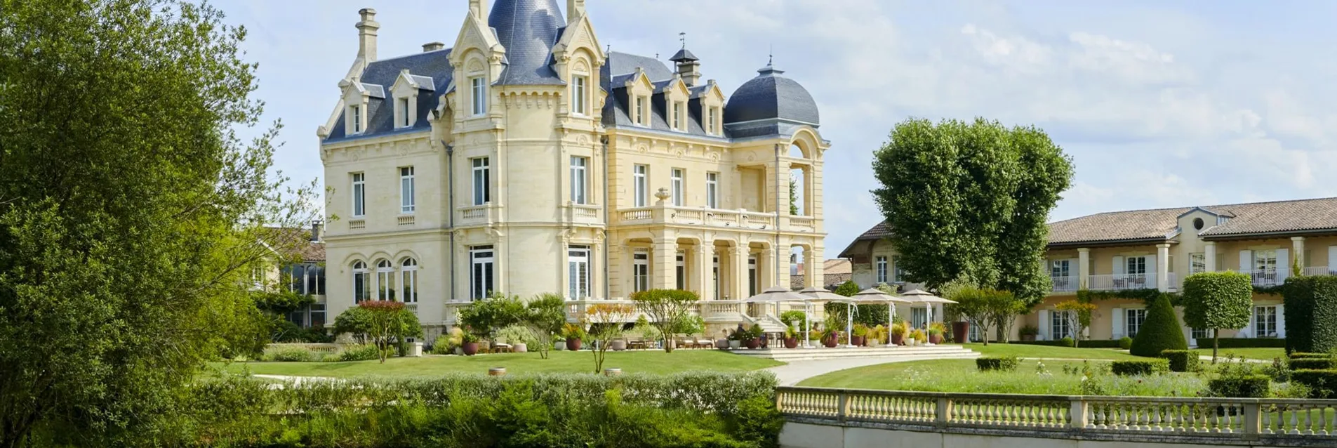 9 adresses pour un séjour royal dans un château Spa