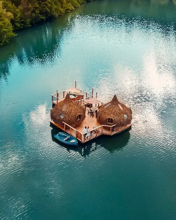 coucoo cabanes flottantes