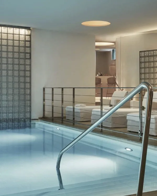 four seasons cap ferrat piscine