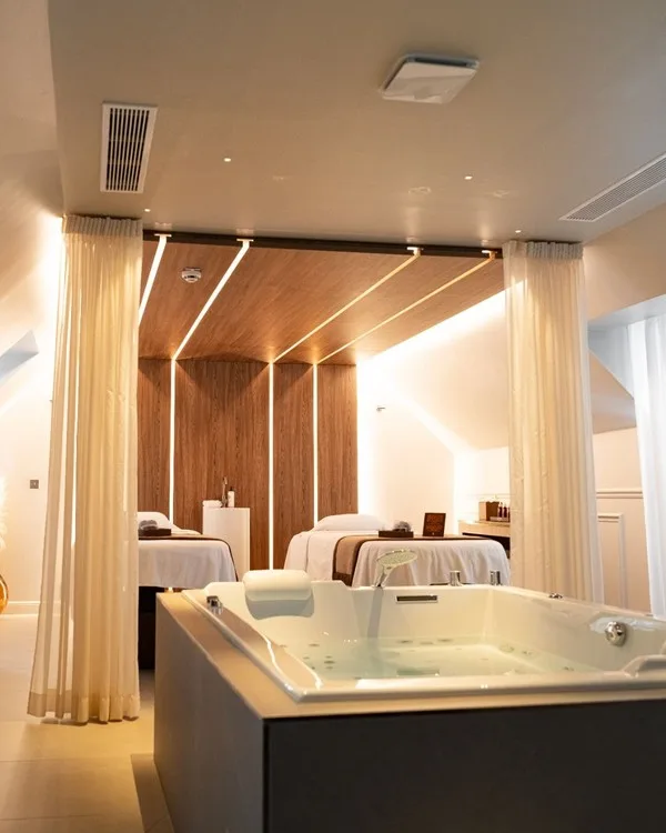 Hôtel Spa Lancaster, le rooftop privatif face au Sacré-Cœur et à la tour Eiffel