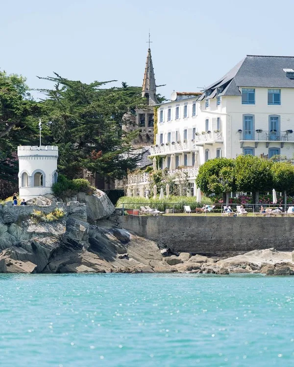 Grand Hôtel des Bains, une verrière sur mer au cœur du Finistère