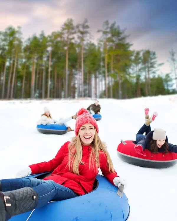 La luge, la patinoire et les soirées trappeur