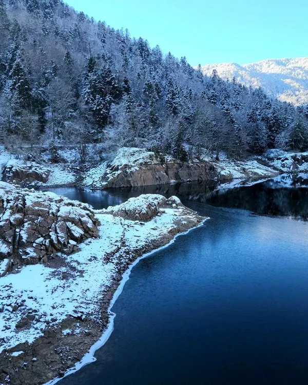 Le lac d'Alfeld, le barrage sous le Ballon d'Alsace