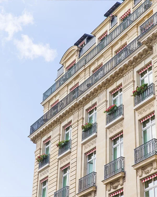 le bristol paris devanture