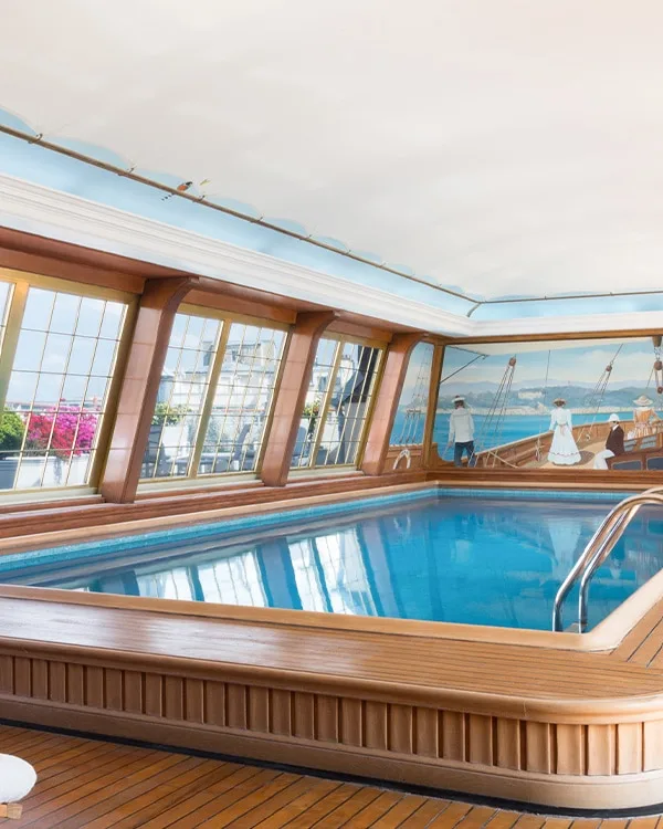 le bristol paris piscine