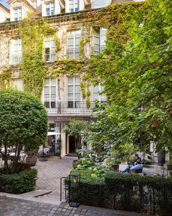 Le Pavillon de la Reine, photo 3