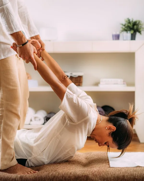 Ce que le mot « shiatsu » dit déjà de la pratique