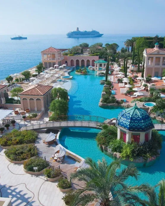 Monte-Carlo Bay Hotel & Resort