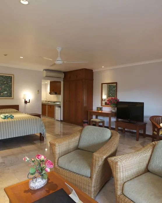 Peninsula Beach Resort, photo 3