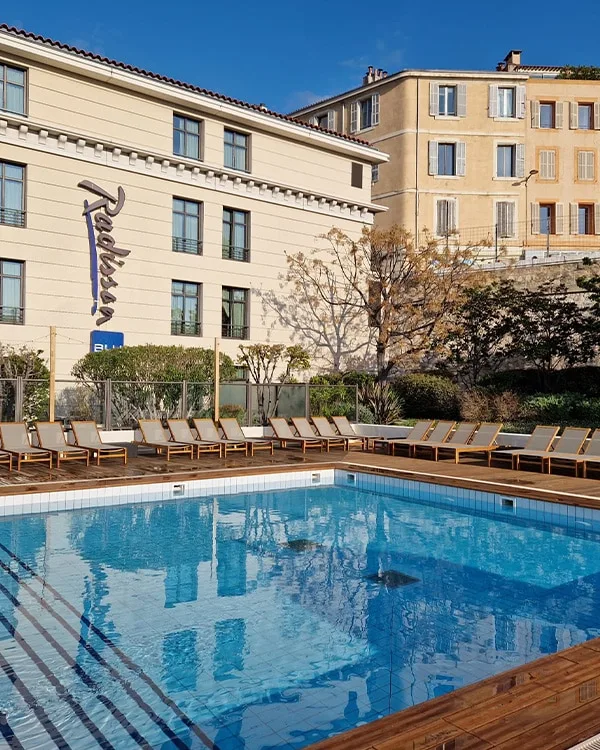 radisson blu marseille piscine