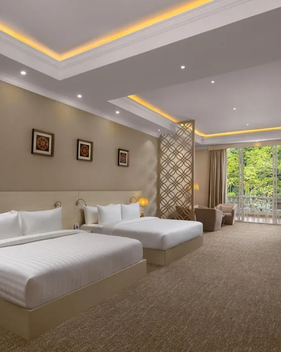 The Golden Crown Hotel, photo 7